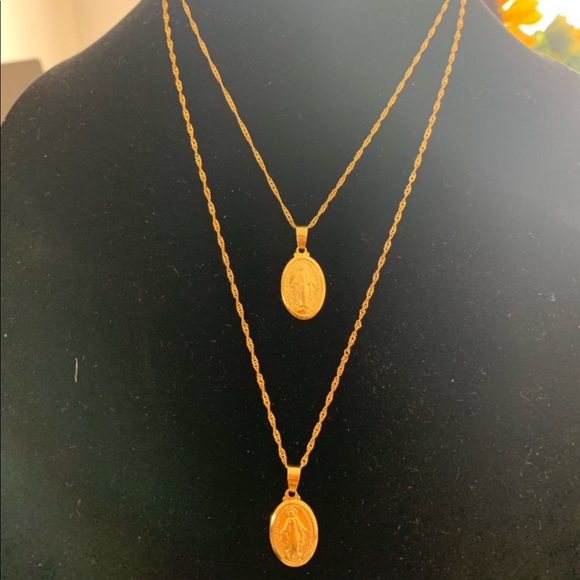 -Brand new Virgin Mary 18k gold GF necklace - Picture 6 of 7